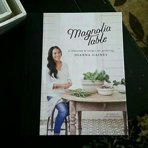 Magnolia Table: Joanna Gaines Cookbook